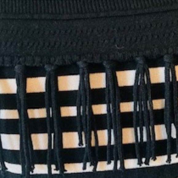 blouse - Picture 5 of 6